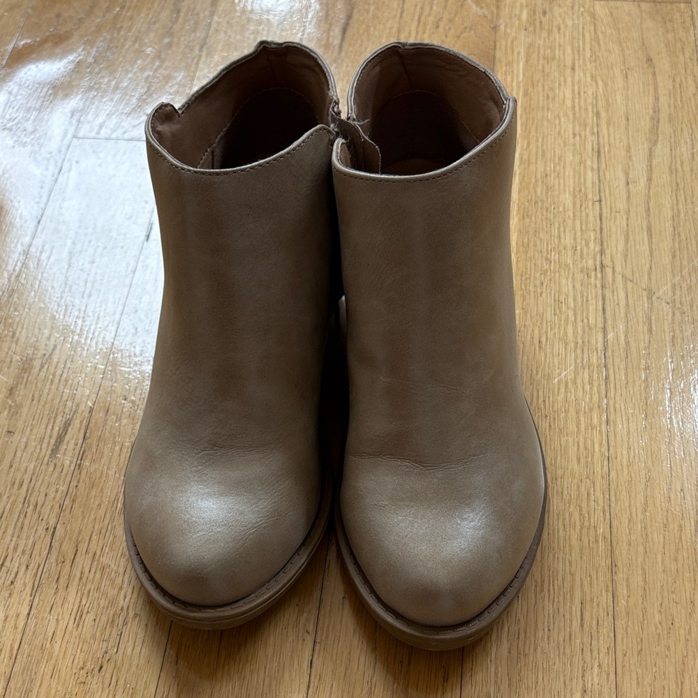 Soda Classic Brown Ankle Booties